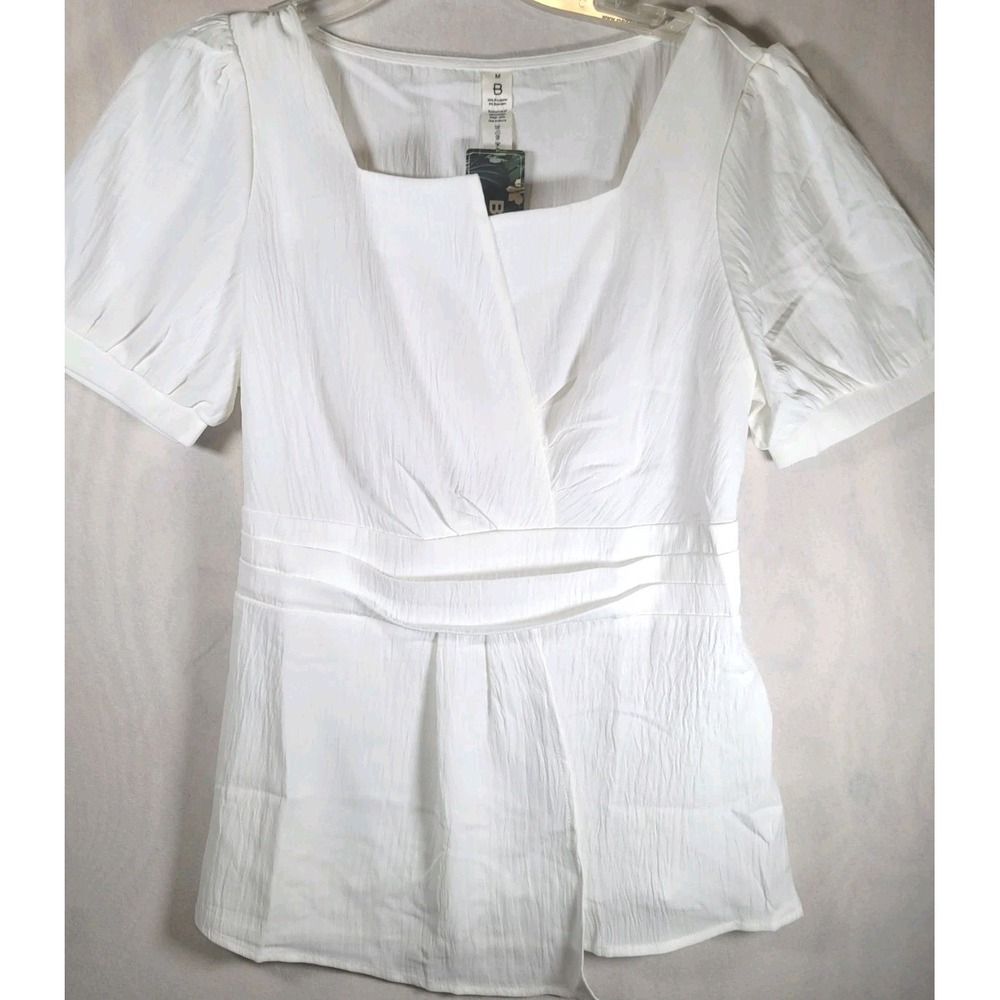 NWT BMJL‎ Casual White Blouse Womens Size Medium Summertime Lightweight